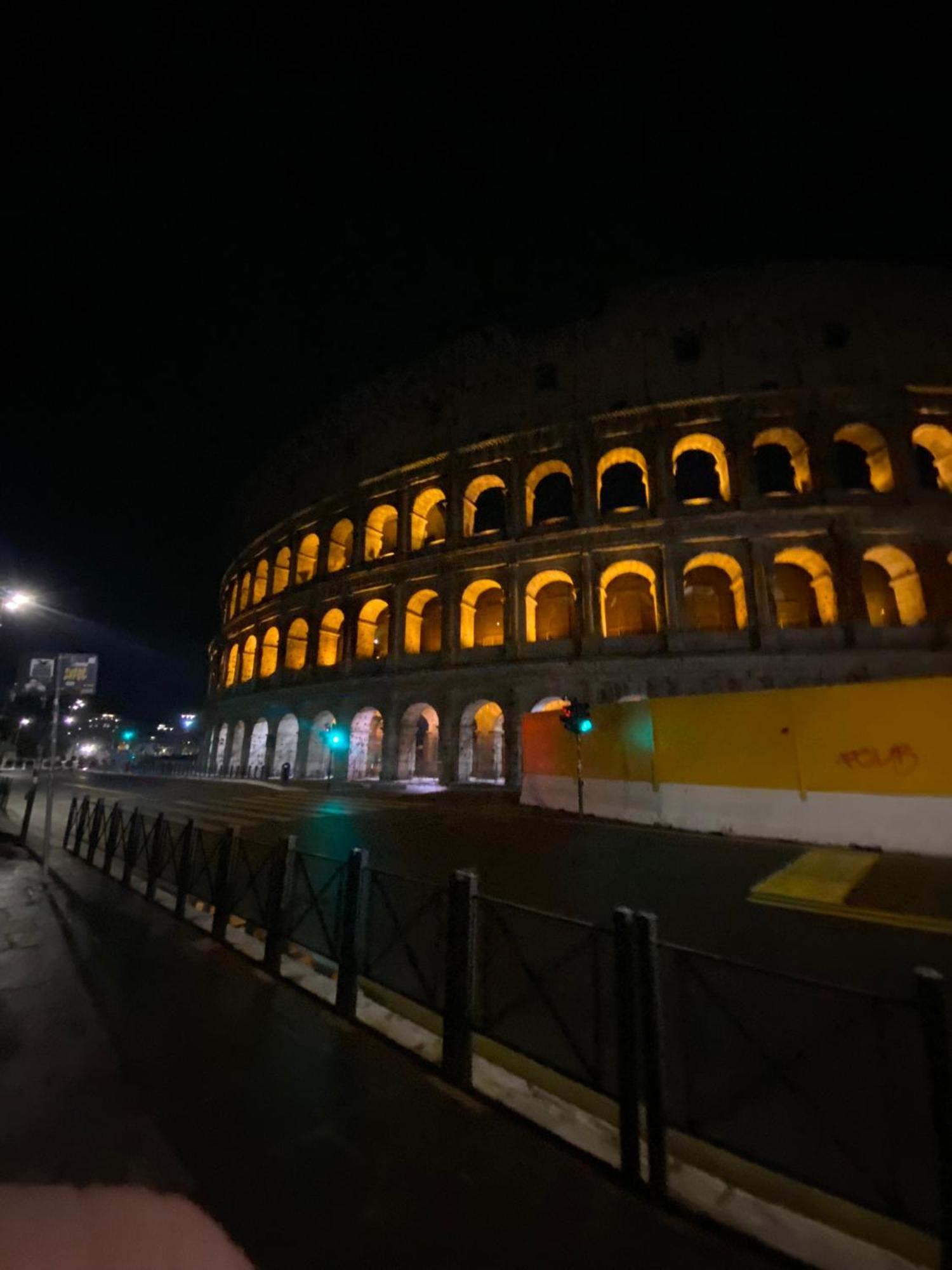 Al Colosseo Appartamento Vintage ローマ エクステリア 写真
